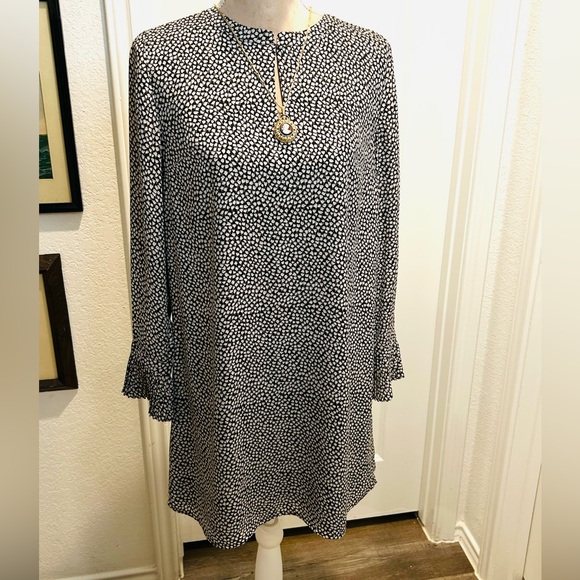 The Loft Dress - Picture 6 of 8